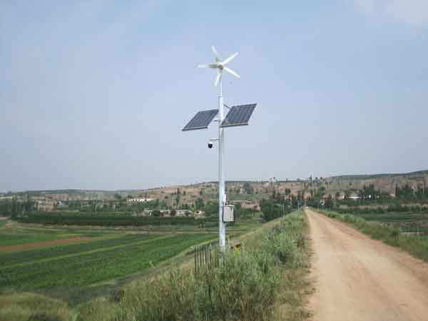  太陽能供電系統(tǒng)道路監(jiān)控 
